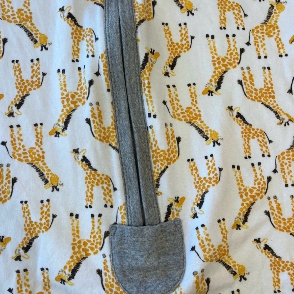 Burt's Bees Baby White Sleeveless Sleep Sack with Yellow Giraffe Print